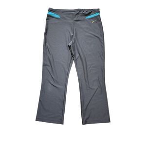 Nike Fit Dry Athletic Yoga Cropped Pants